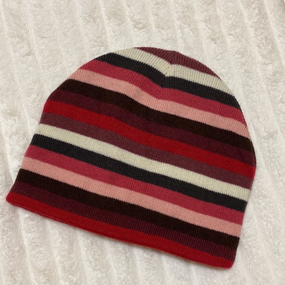 Carhartt winter hat. 🤍🤍🤍 - Picture 2 of 7